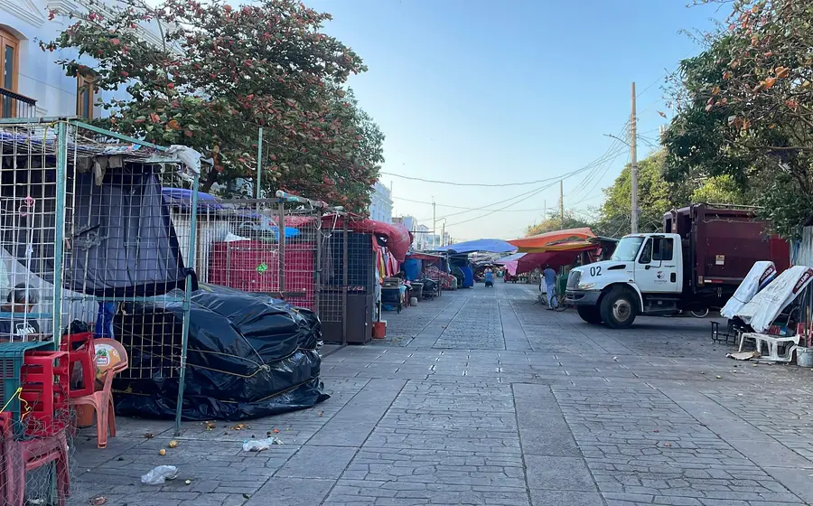 Sin clases y sin ventas: así amanece Juchitán.