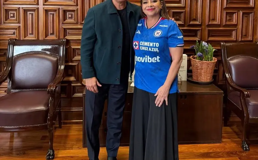  Reunión de Víctor Velázquez y Clara Brugada
