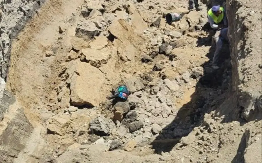 El trabajador logró sobrevivir. 