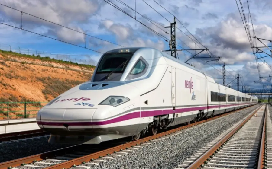 Representantes de ambas partes alcanzan un acuerdo sobre inversión y refuerzo de personal, poniendo fin a la huelga ferroviaria en España.