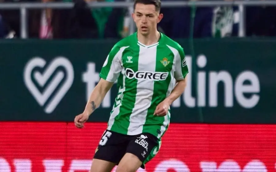 El futbolista Álvaro Fidalgo, mediocampista del Club América, quien ahora es elegible para ser convocado por la Selección Mexicana de fútbol.
