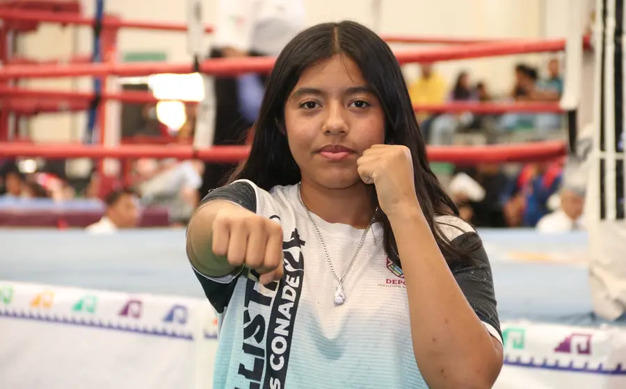 La joven zaachileña Camila Bohórquez es fotografiada durante su campamento de preparación con miras a su viaje a Tailandia.