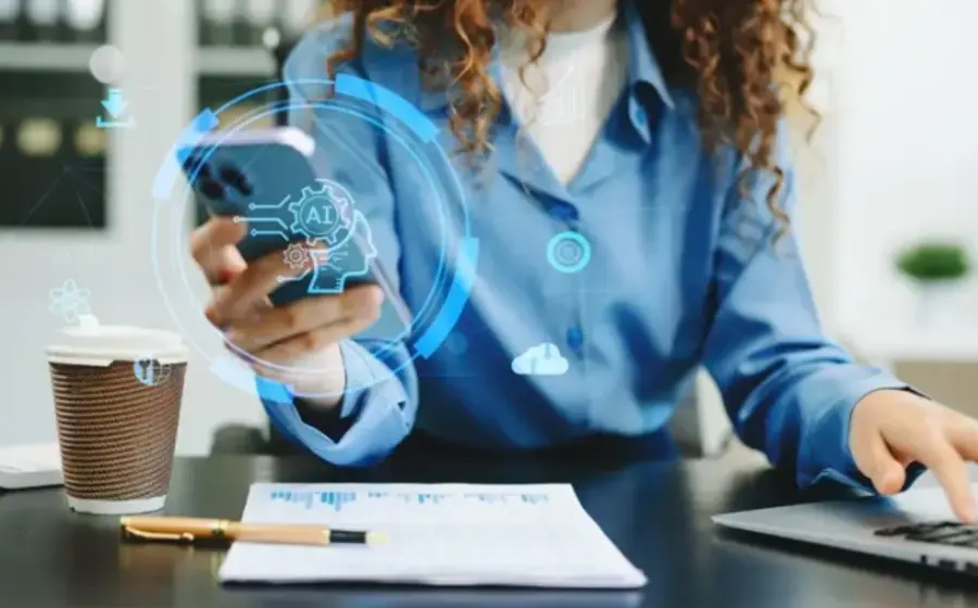 Ilustración conceptual de un CAPTCHA siendo resuelto por un robot de inteligencia artificial, demostrando cómo estas pruebas de humanidad han perdido su eficacia.