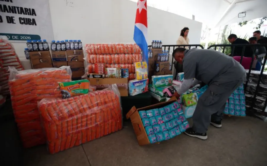 Un cargamento con mil 193 toneladas de víveres zarpa desde el puerto de Veracruz como parte de la ayuda humanitaria enviada a Cuba.