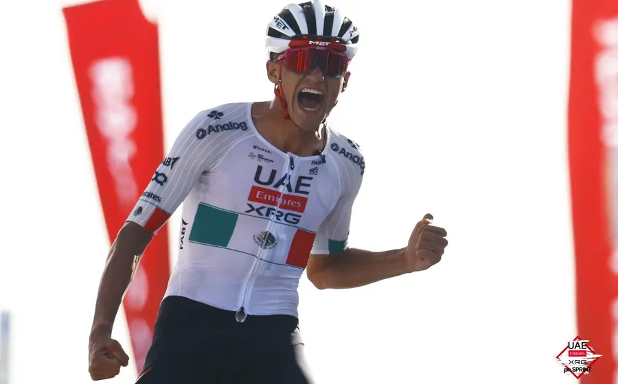 Del Toro domina la etapa reina y destrona a Tiberi en el UAE Tour.