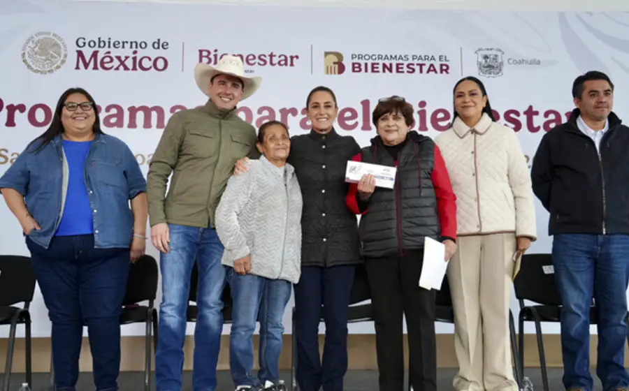 Claudia Sheinbaum anuncia el plan para duplicar el abasto de agua potable, como parte de la reconversión agrícola en la Región Lagunera.