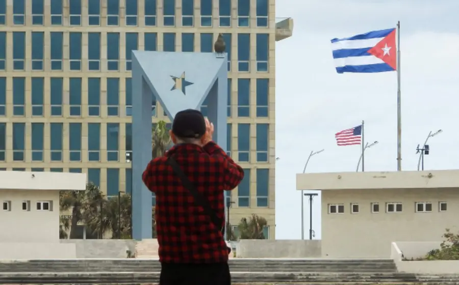 Imagen que ilustra la crisis por falta de petróleo en Cuba, una situación agravada por el bloqueo comercial de Estados Unidos.