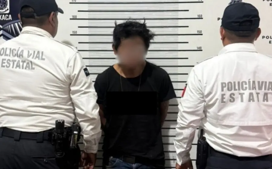 Fotografía del hombre detenido, señalado por las autoridades como el presunto responsable del robo de un teléfono celular en la ciudad.