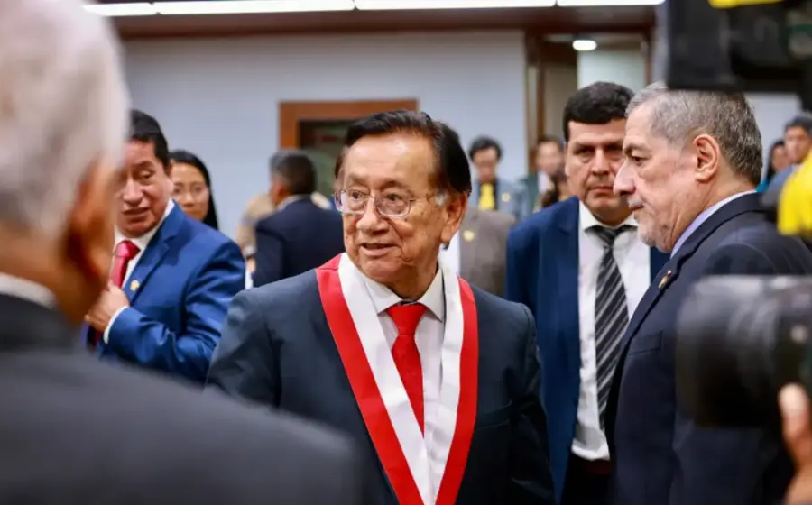 José María Balcázar Zelada, quien asumirá como presidente interino de Perú tras superar en la votación a María del Carmen Alva.