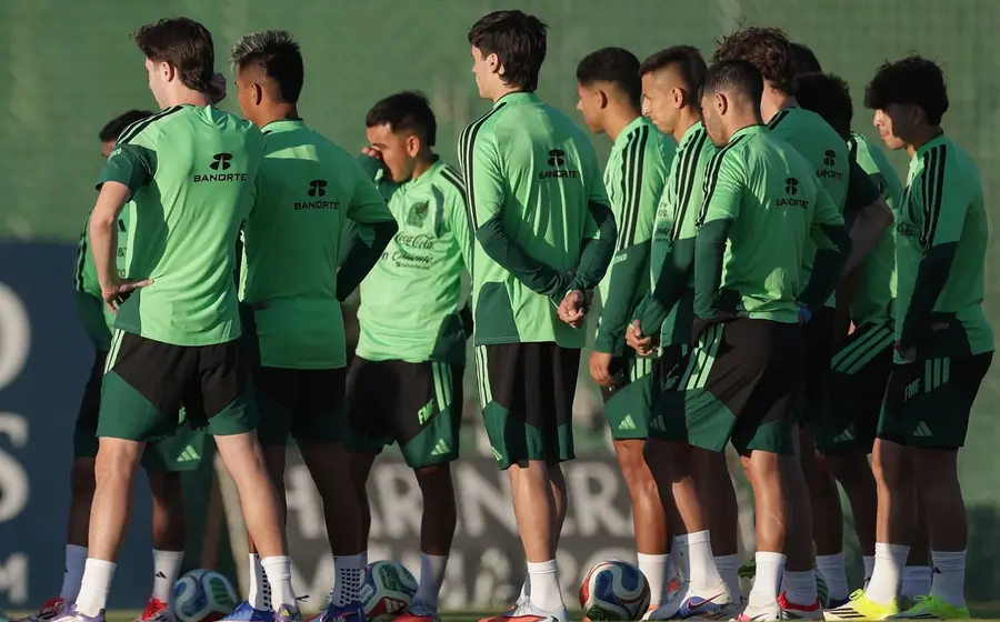 La selección nacional de México, con un equipo alternativo, se prepara para su partido amistoso en contra de la selección de Islandia.