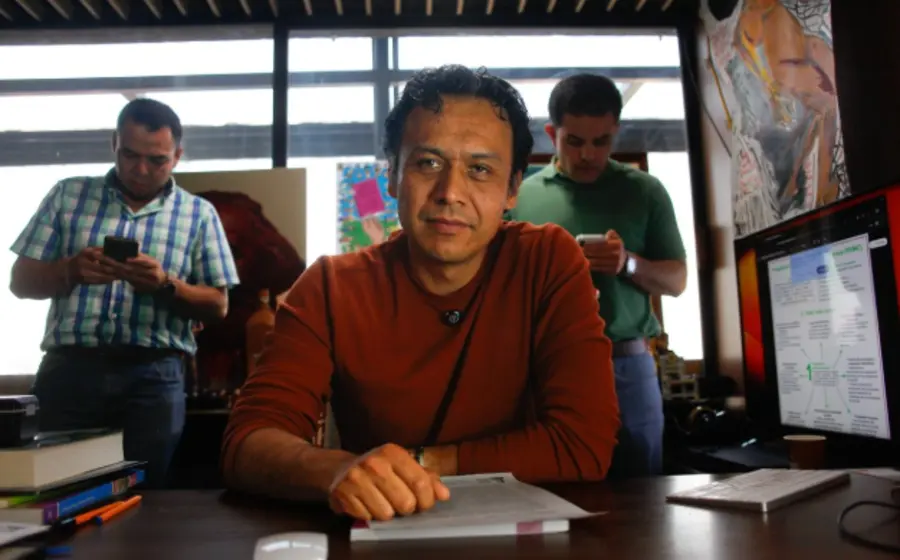 Un retrato de Arriaga, quien fue relevado de su cargo en la SEP tras un conflicto de género por la inclusión de mujeres.