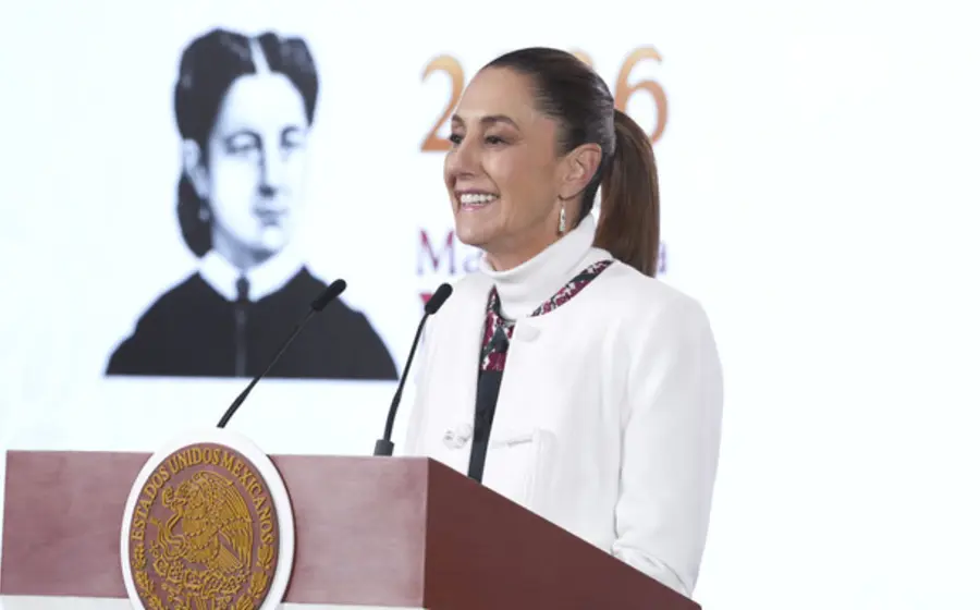 Claudia Sheinbaum anuncia la ampliación de la Beca Gertrudis Bocanegra como parte de su nueva estrategia nacional para prevenir la violencia juvenil.