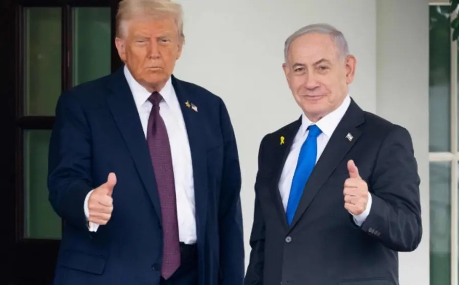 El presidente de EU, Donald Trump, y el primer ministro de Israel, Benjamin Netanyahu, durante su reunión en Washington para dialogar sobre Irán.