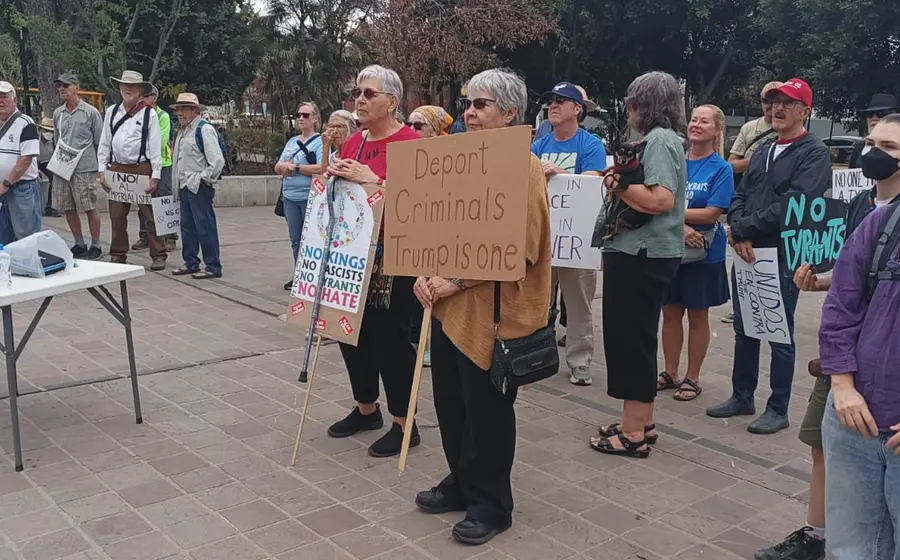 Desde Oaxaca, ciudadanos estadounidenses desafían la política migratoria de Trump.