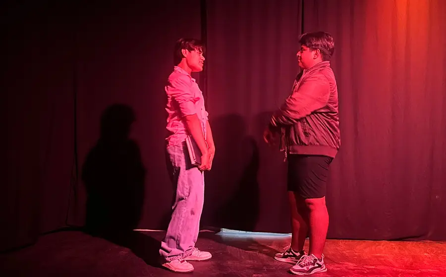 Entre risas y reflexión: “Princesos” cuestionó el machismo en el teatro.