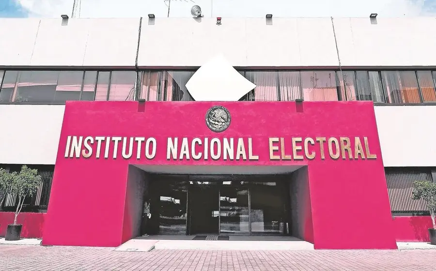 TEPJF abre puerta a aspirantes con doble nacionalidad para integrar el INE.