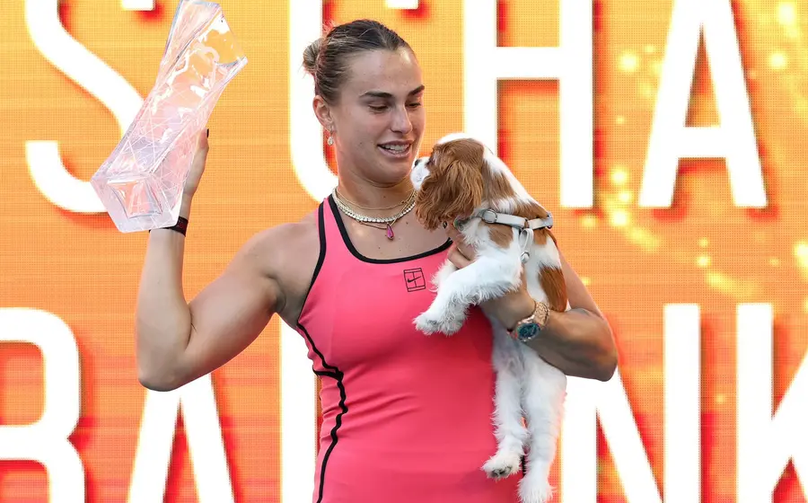 Aryna Sabalenka, superó a Coco Gauff por 6-2, 4-6 y 6-3 en la final del Miami Open
