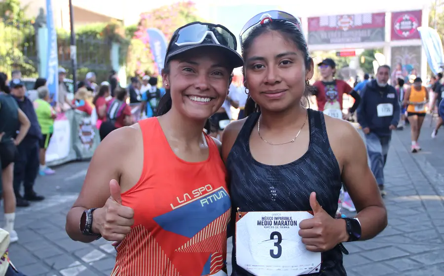 Las tlaxiaqueñas Jael Morales y Miriam Morales, impusieron su calidad. 