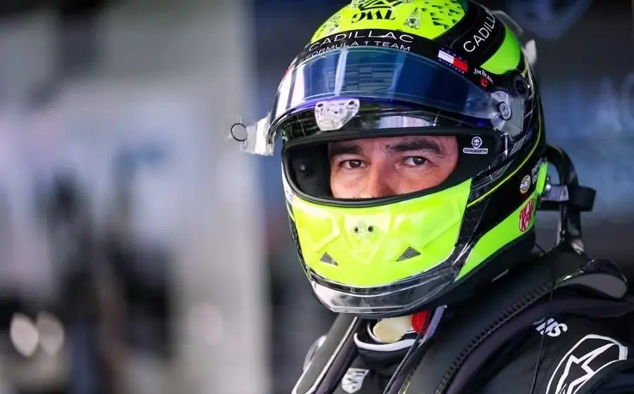 'Checo' Pérez bromea tras los daños en su auto en el GP de China
