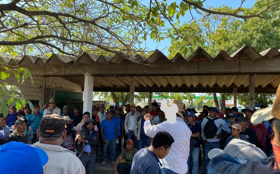 Tierra y justicia: comuneros zoques regresan frustrados de la Ciudad de México.