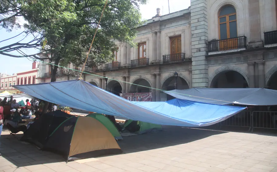 Paro de 72 horas sacude al país: CNTE bloquea y advierte radicalizar acciones.