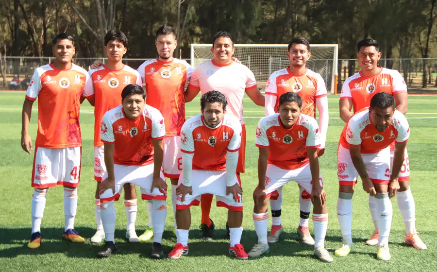 Holanda Hecsan busca quién le pague los platos rotos