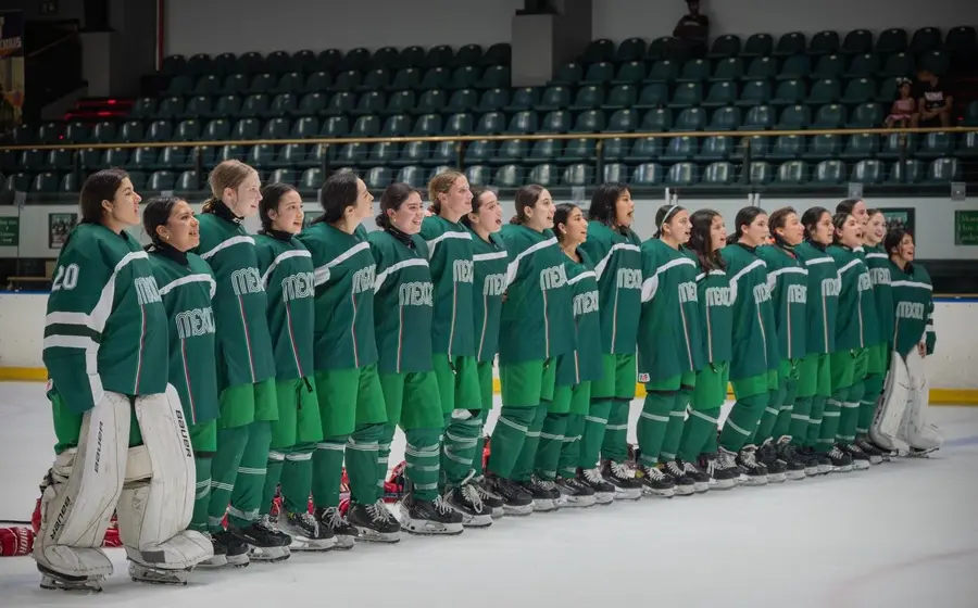 La Selección Mexicana en vísperas de su debut en el Mundial Femenil de Hockey sobre Hielo