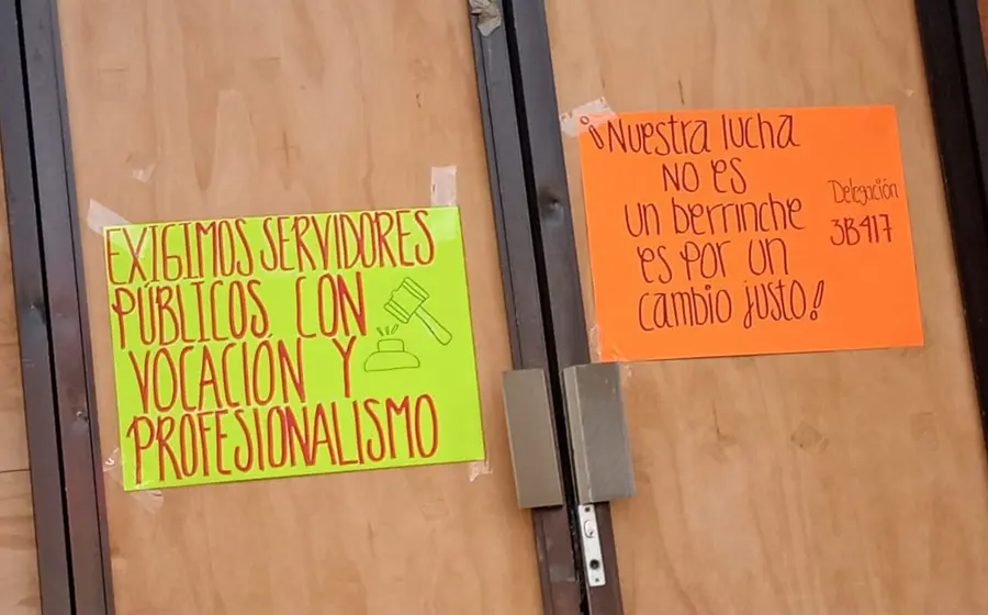 Paro laboral en Oaxaca: oficinas del Registro Civil permanecen tomadas.