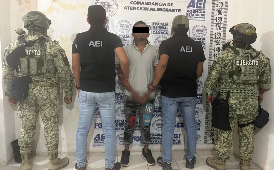 Se puso nervioso al ver a la policía… y tenía orden de aprehensión.