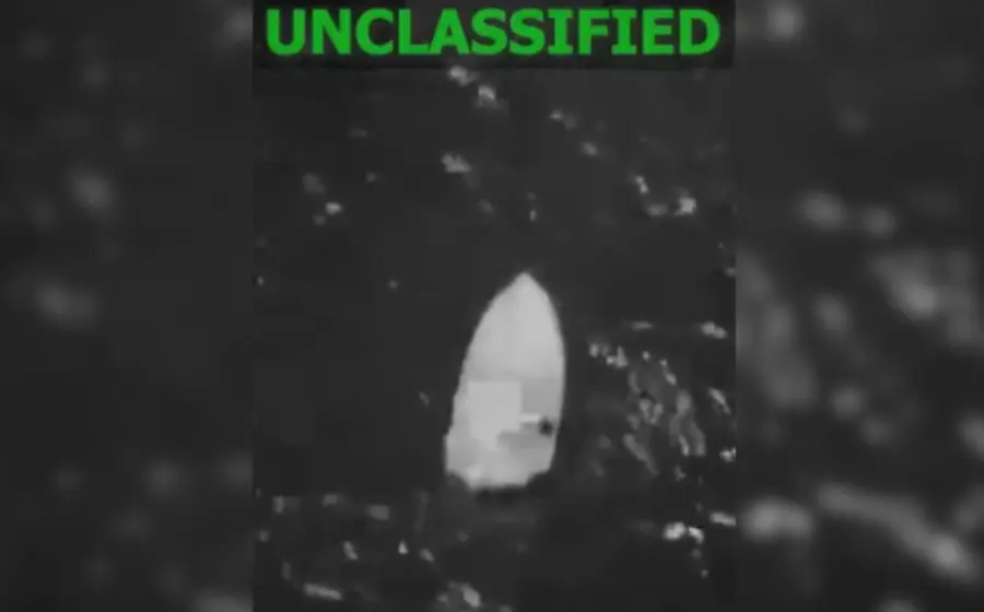 Una embarcación tipo narcolancha detectada por inteligencia militar en rutas de narcotráfico, la cual fue objeto de un ataque confirmado por Estados Unidos.