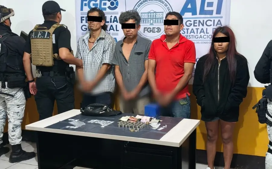 Las cuatro personas que fueron detenidas por presunto narcomenudeo, en el momento en que fueron vinculadas a proceso por la autoridad judicial.