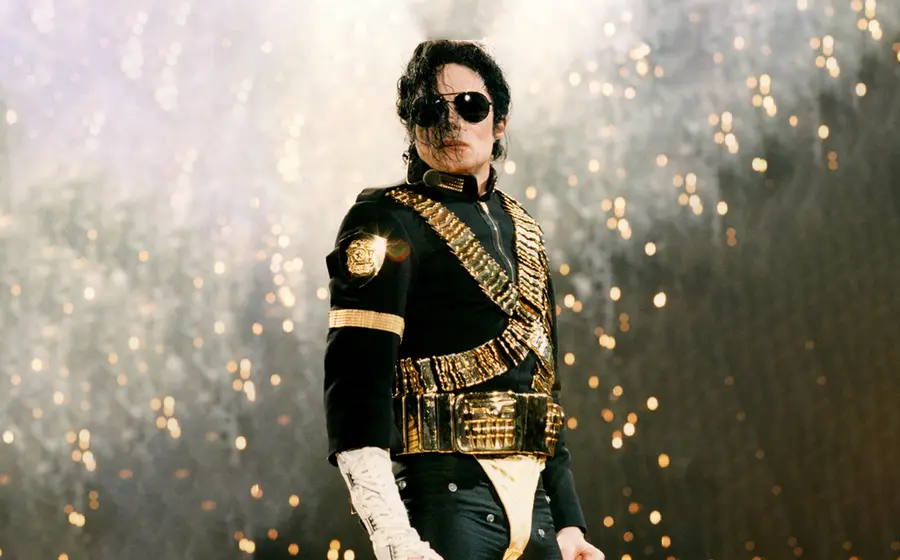 Fotografía de archivo de Michael Jackson, el Rey del Pop, cuyo legado se ve afectado por una nueva demanda por presuntos abusos.