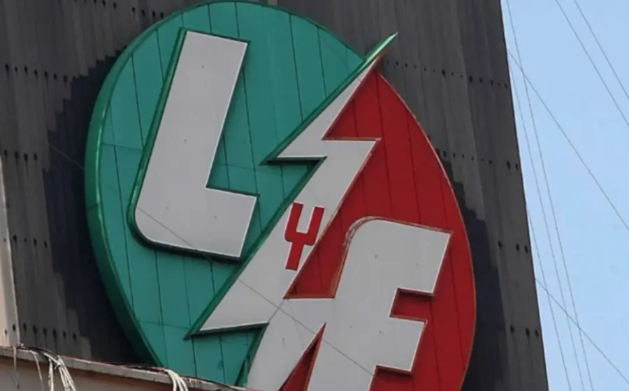 Imagen ilustrativa sobre la reducción de las 'pensiones doradas' para ex directivos de LyFC, estableciendo un nuevo tope máximo de 70 mil pesos.