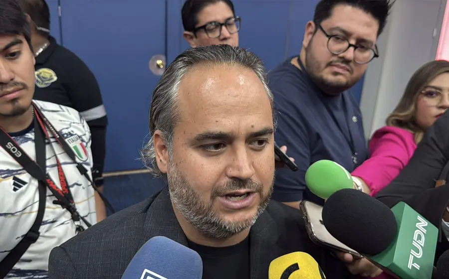 Jesús Martínez, directivo del Club León, habla sobre el futuro del equipo y asegura que no saldrá de la ciudad de León.