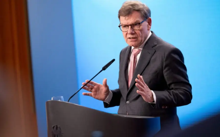 El ministro de Exteriores de Alemania, Johann Wadephul, en una fotografía oficial tras reafirmar el apoyo de su país a España.