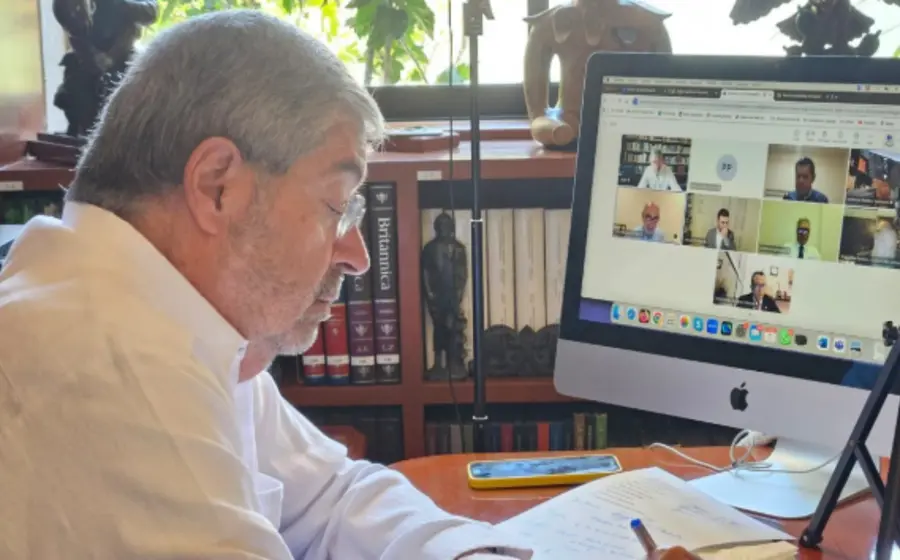 El canciller Juan Ramón de la Fuente, titular de la SRE, reconoce la labor diplomática de México en la zona de riesgo de Medio Oriente.