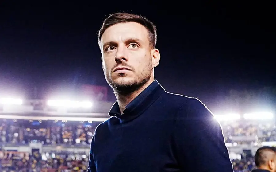 El entrenador argentino Martín Anselmi, quien fue despedido de su cargo en el equipo de fútbol Botafogo, en un nuevo fracaso profesional.