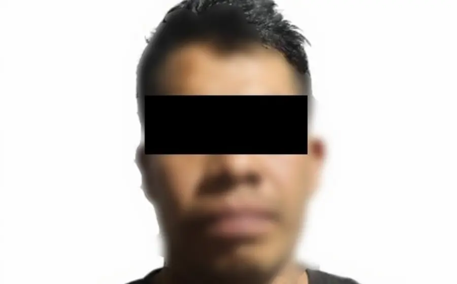 Fotografía del hombre señalado como el presunto agresor sexual en un caso de abuso a un menor en un hotel del centro de la ciudad.