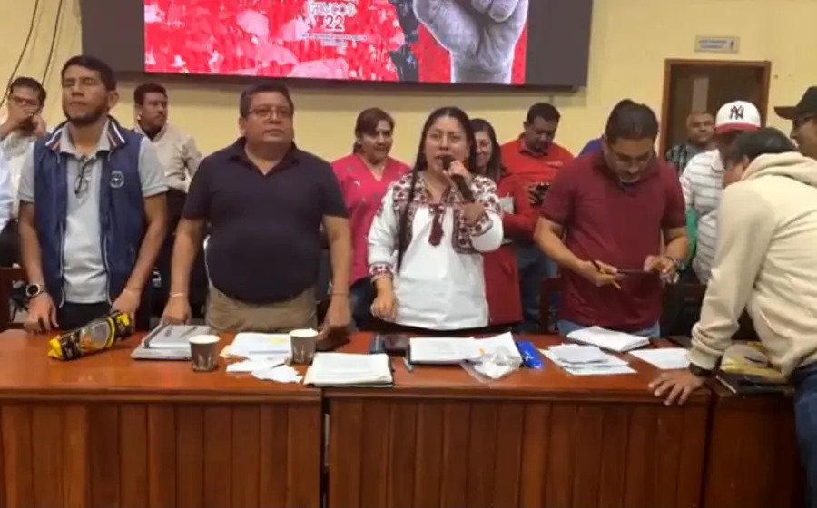 Miembros de la Sección 22 anuncian el paro de labores de 72 horas, el cual suspenderá las actividades académicas del 18 al 20 de marzo.