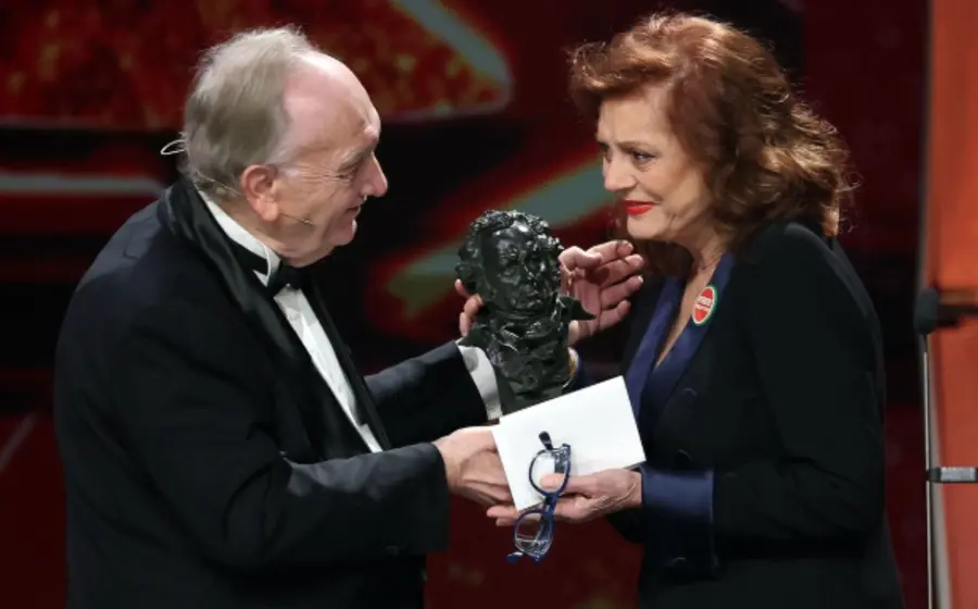 La actriz estadounidense Susan Sarandon durante la ceremonia de los Premios Goya, donde fue galardonada con un reconocimiento especial por su trayectoria.