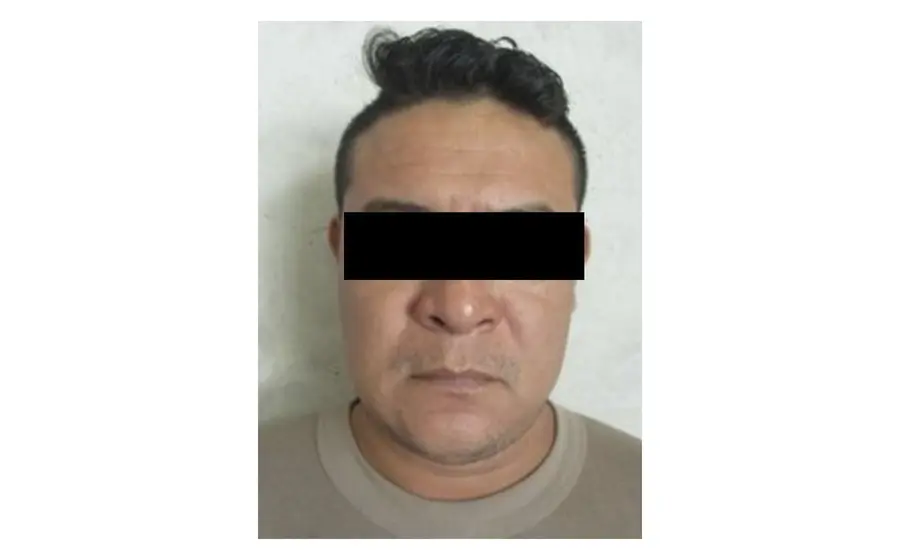 Wilber A.C. es retratado tras ser condenado a 65 años de cárcel por el asesinato y abandono de sus dos hijos.