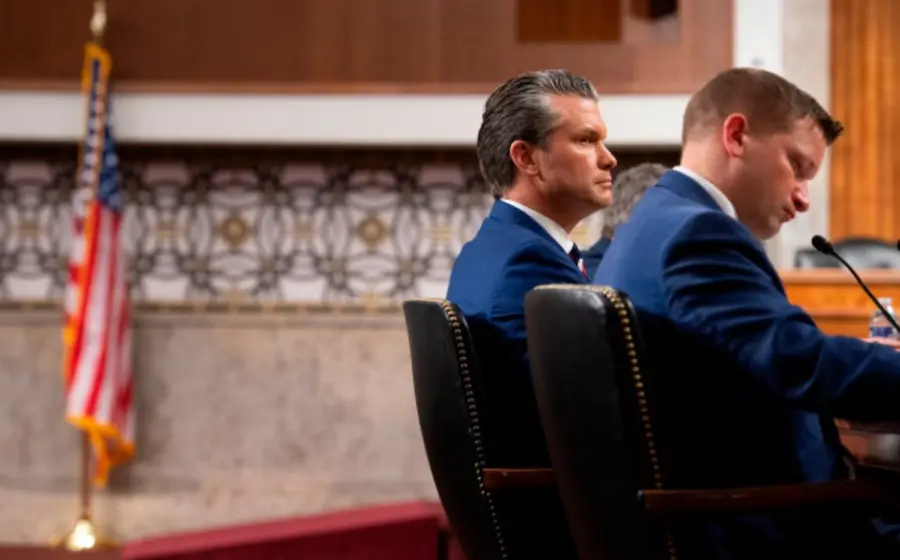 Pete Hegseth sostiene que la tregua detiene el plazo legal de 60 días.