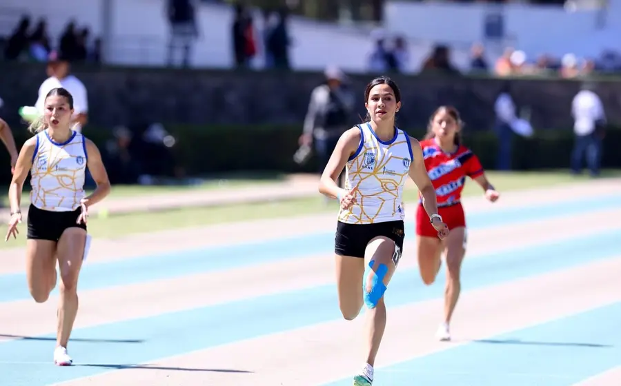 Alejandra Paulina voló nuevamente en la pista