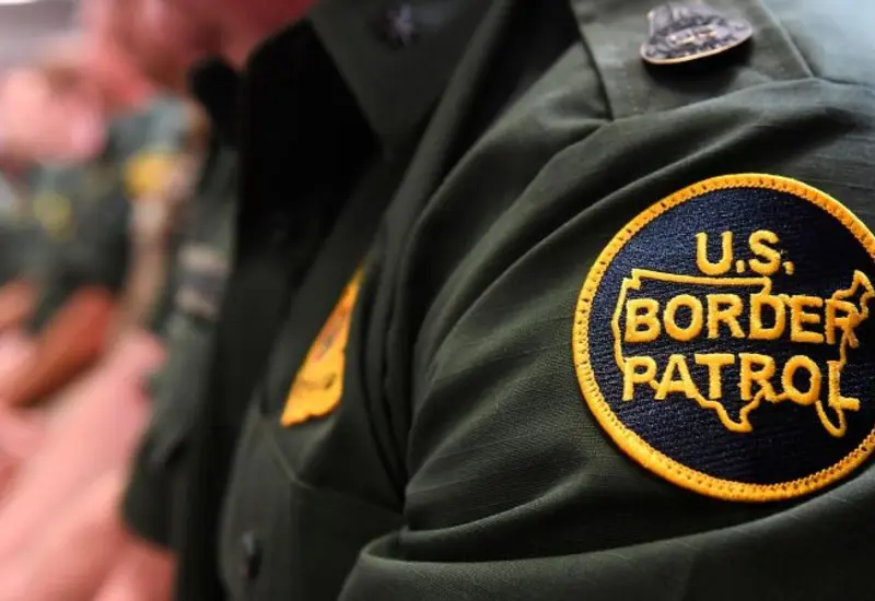 Se hizo pasar por agente y terminó detenido en EU.