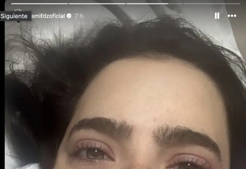 La cantante fue intervenida por un cuadro de apendicitis.