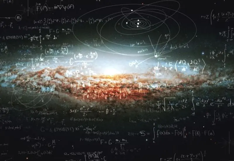 Explica desde el Big Bang hasta la posible evaporación de agujeros negros.