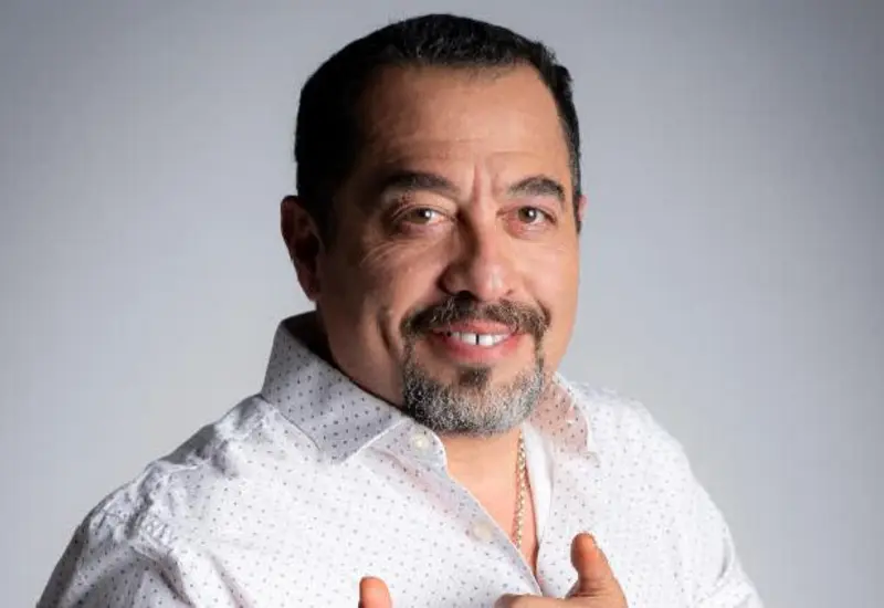 El comediante confesó que sufrió una parálisis facial por estrés.