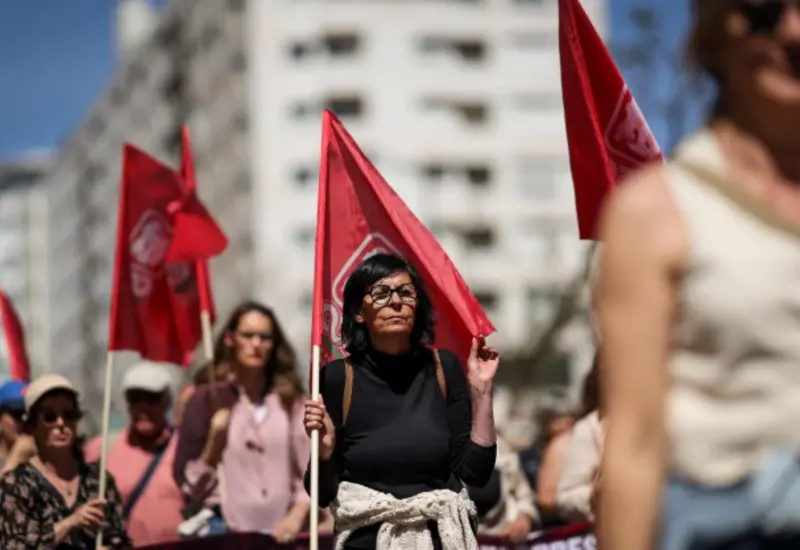 La iniciativa precariza el empleo y reduce derechos laborales.