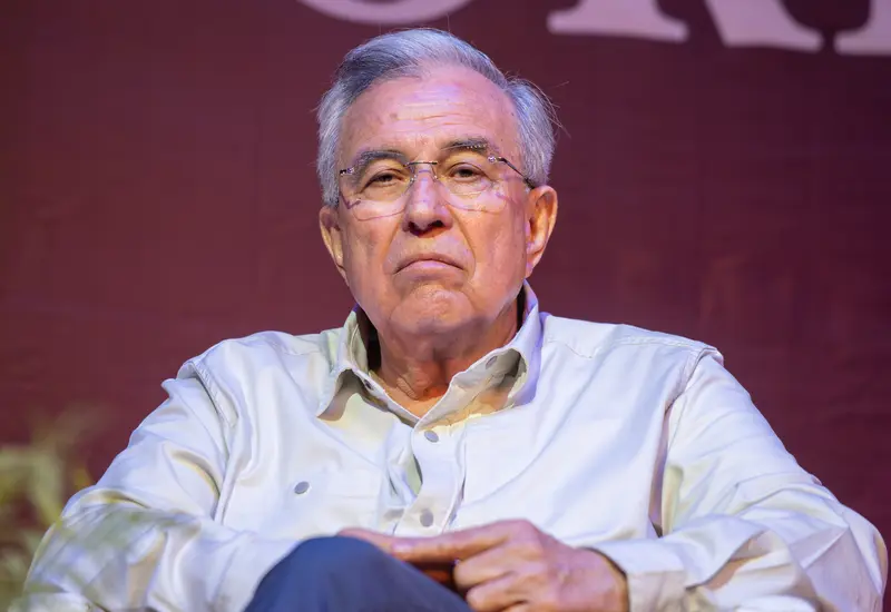 Rocha responde: “son acusaciones falsas, lo demostraré”.