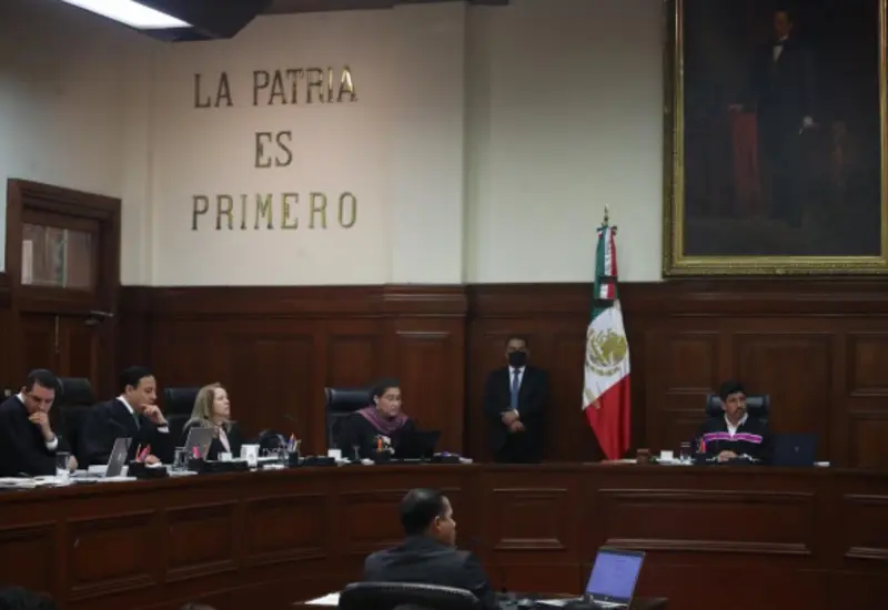Se declaró inconstitucional la suspensión si el beneficiario trabajaba.